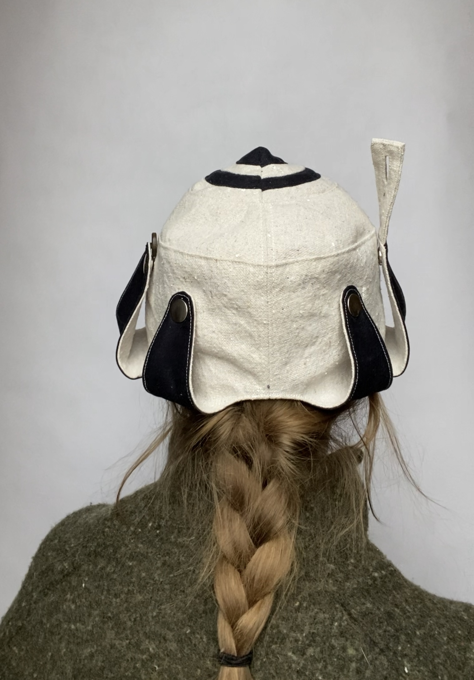 Dark blue and cream fabric aviator - Image 4