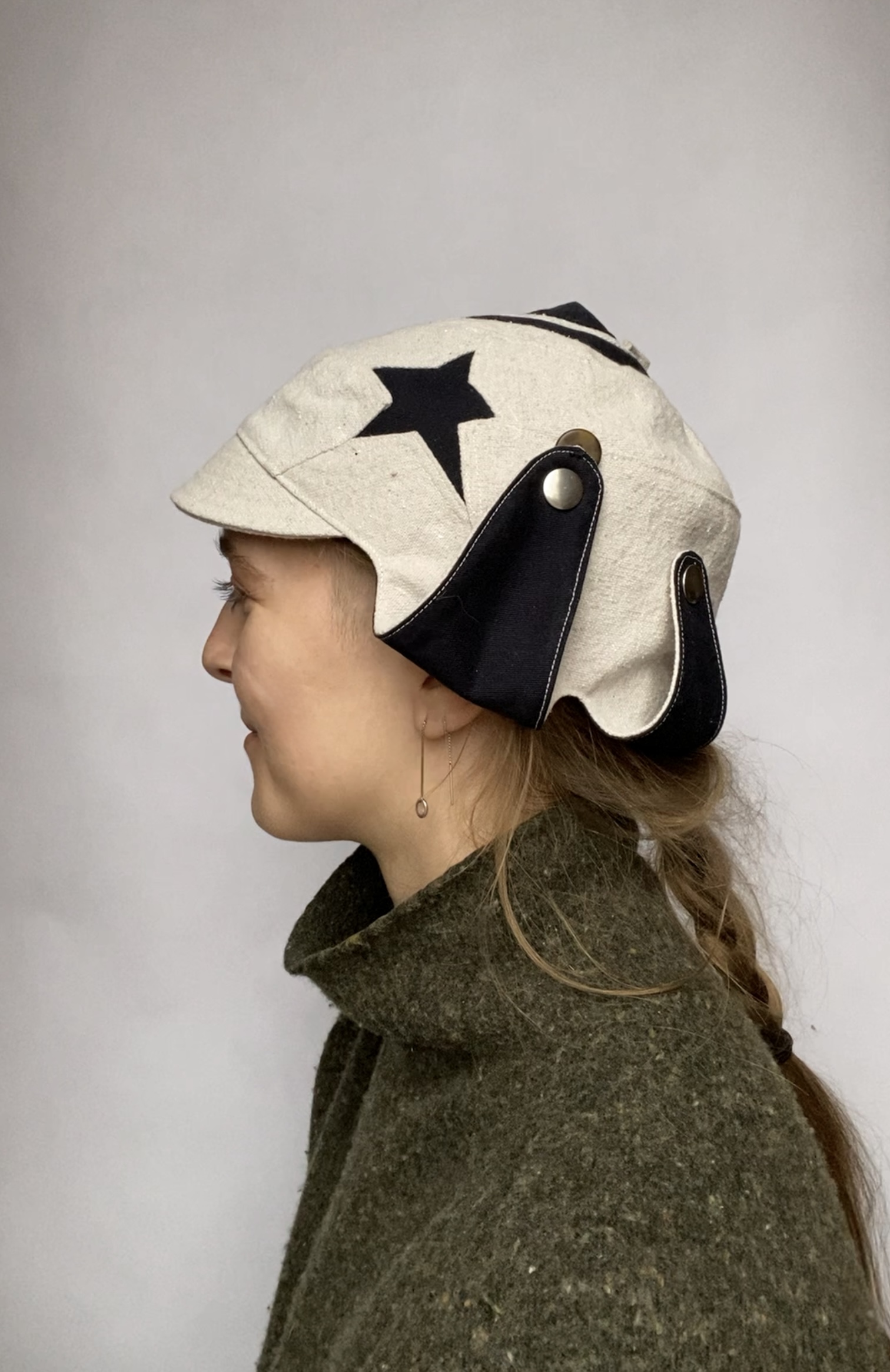 Dark blue and cream fabric aviator - Image 2