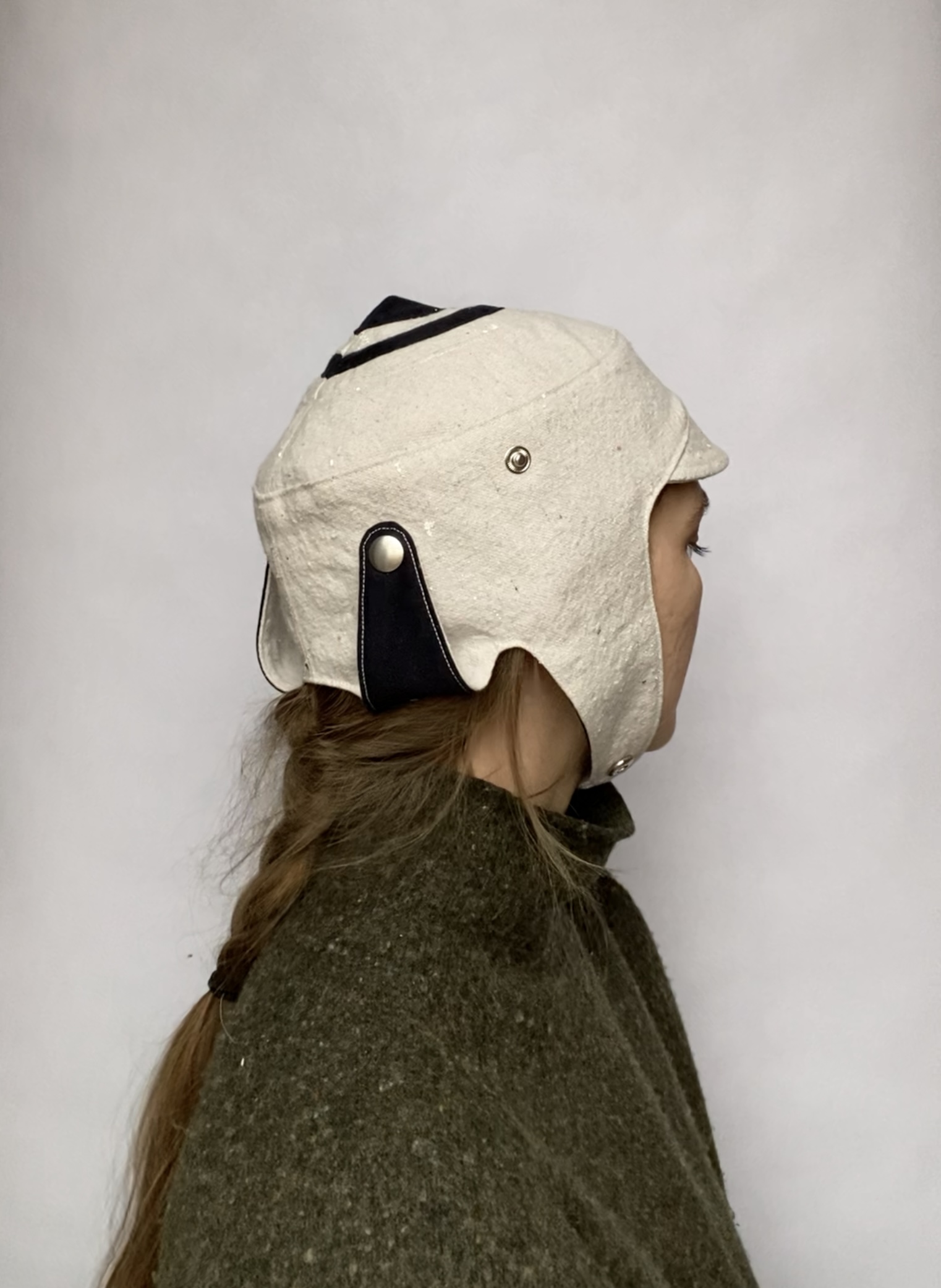 Dark blue and cream fabric aviator - Image 5